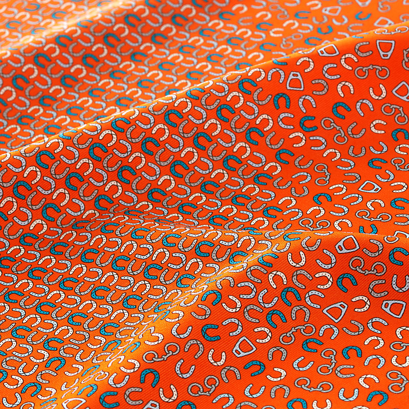 ポケットチーフ “ヴィンテージ”シルク 45 《メタル・アン